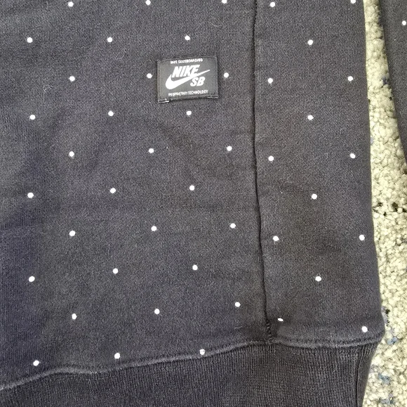 Black Nike SB Sweatshirt with Long Sleeves - Picture 6 of 6
